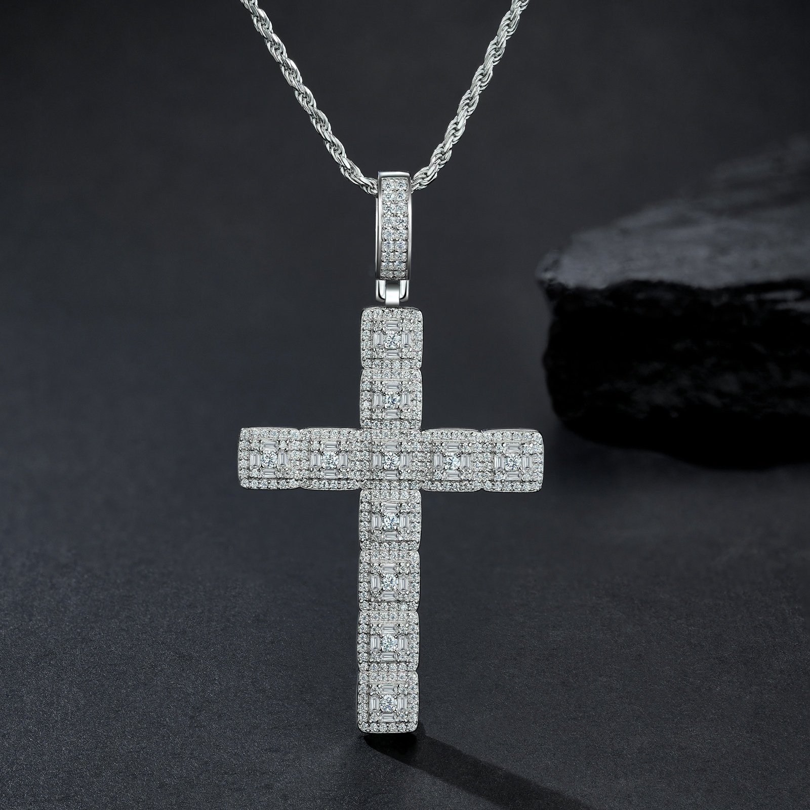 A Luxurious And Fashionable Minimalist Jewelry Pendant Necklace Featuring Top-quality Moissanite, Made Of S925 Silver Electroplated With Platinum. - Image 3