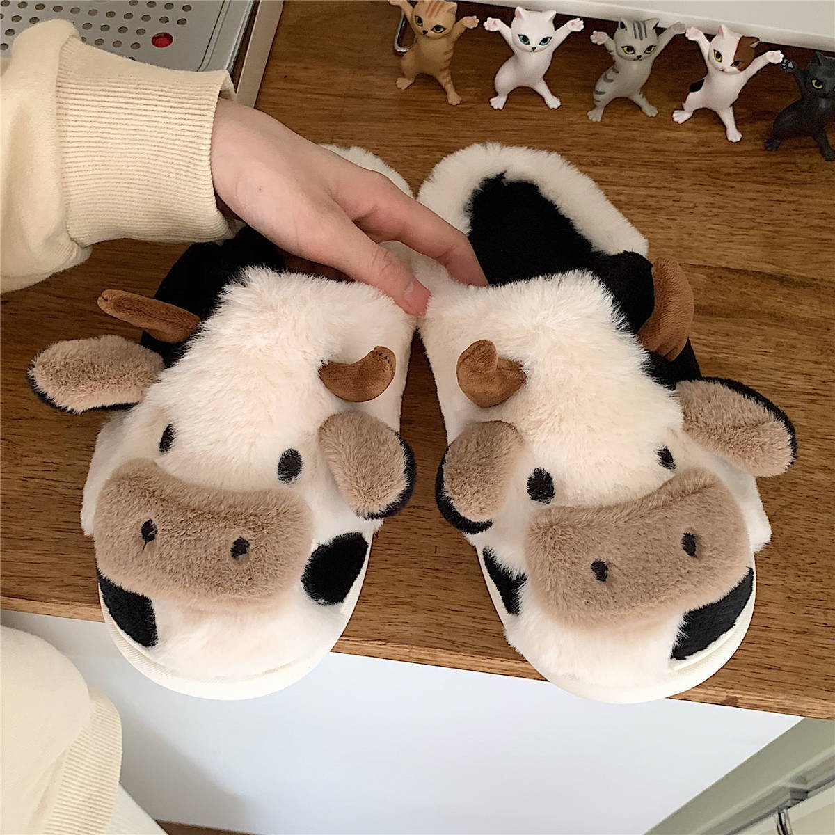 Cute Cow Animal Slipper For Women Girls Fashion Kawaii Soft Fluffy Winter Warm Slippers Woman Cartoon Milk Cow House Slippers Funny Shoes - Image 6