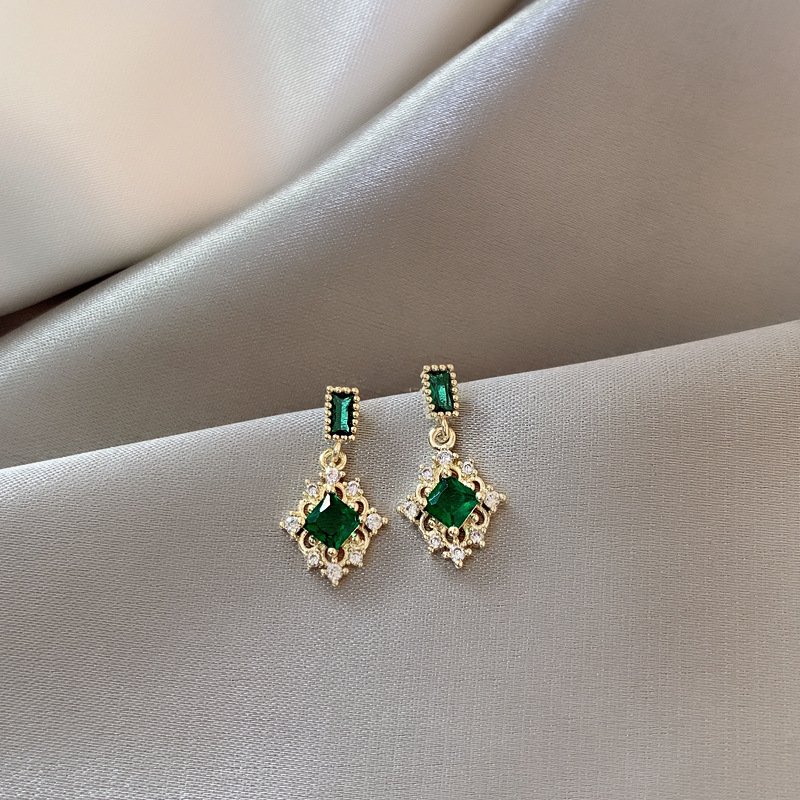 All-match Small Earrings With New Green Gemstones - Image 4