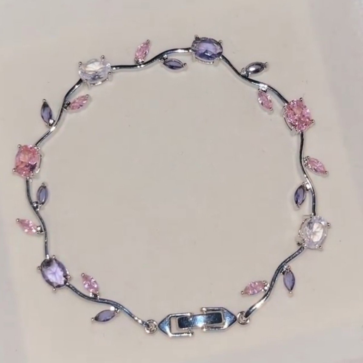 Exquisite Bracelet Inlaid With Colorful Gemstones - Image 10