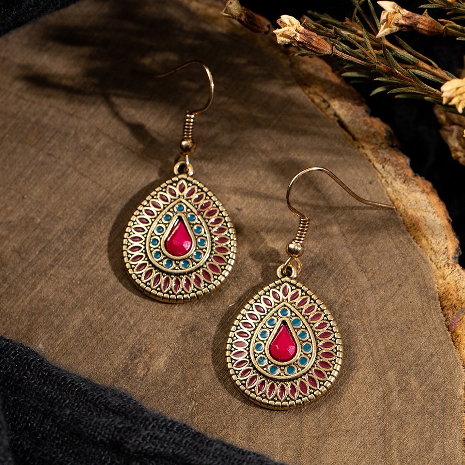 Drop-shaped alloy earrings with gemstones - Image 7