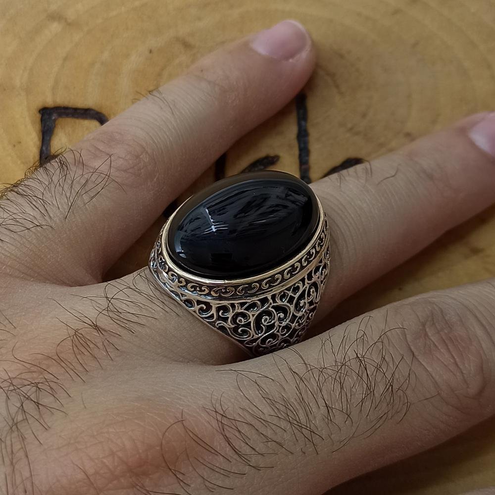 Men's New Fashion Domineering Large Ring Inlaid With Gemstones - Image 3