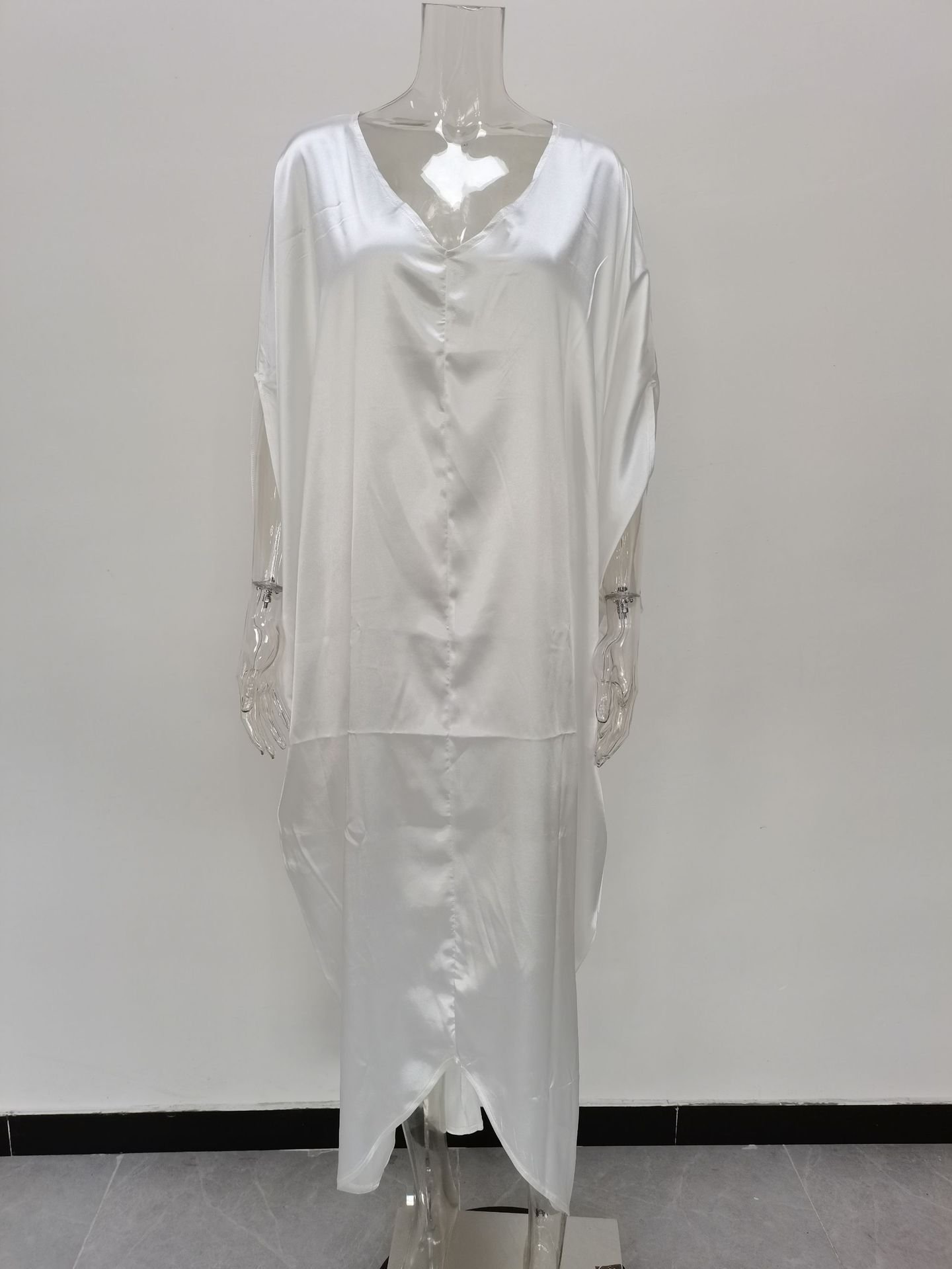 Plus Size Muslim Women's Solid Color V Neck Dress - Image 5
