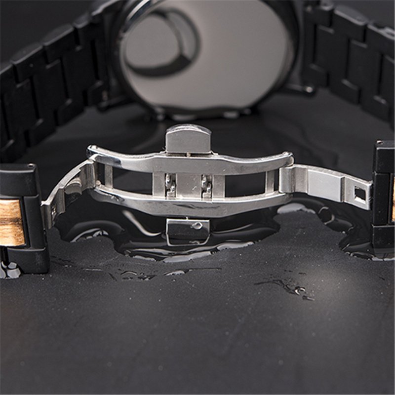 Watch of wrist of wood - Image 6
