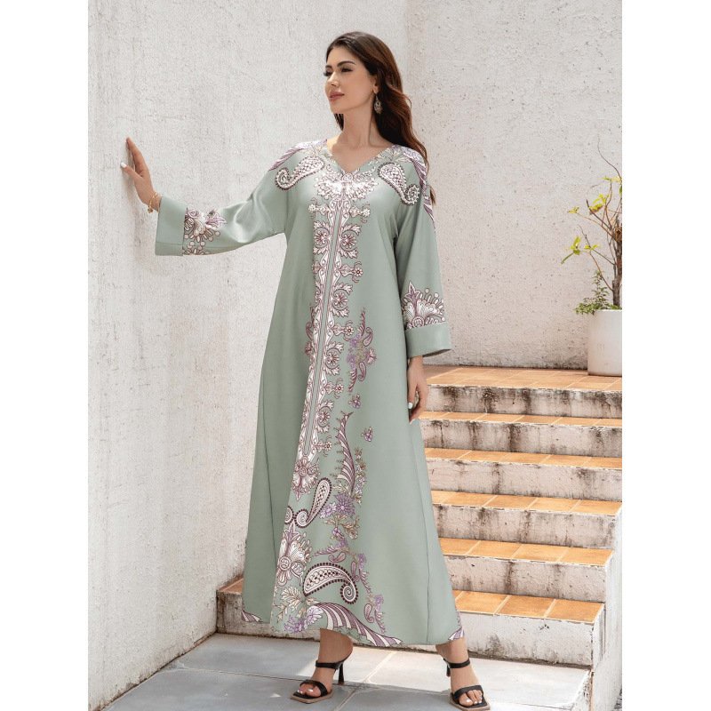 Muslim Women's Wear Robe Printing Hot Bead V-neck Turned Cuff Dress - Image 2