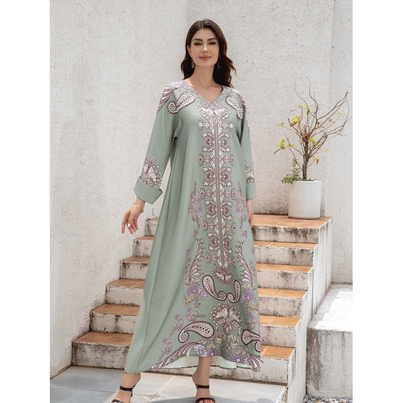 Muslim Women's Wear Robe Printing Hot Bead V-neck Turned Cuff Dress - Image 4
