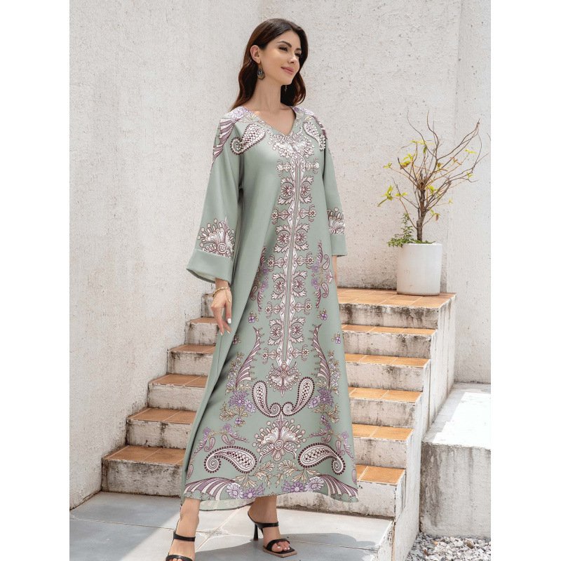 Muslim Women's Wear Robe Printing Hot Bead V-neck Turned Cuff Dress - Image 3