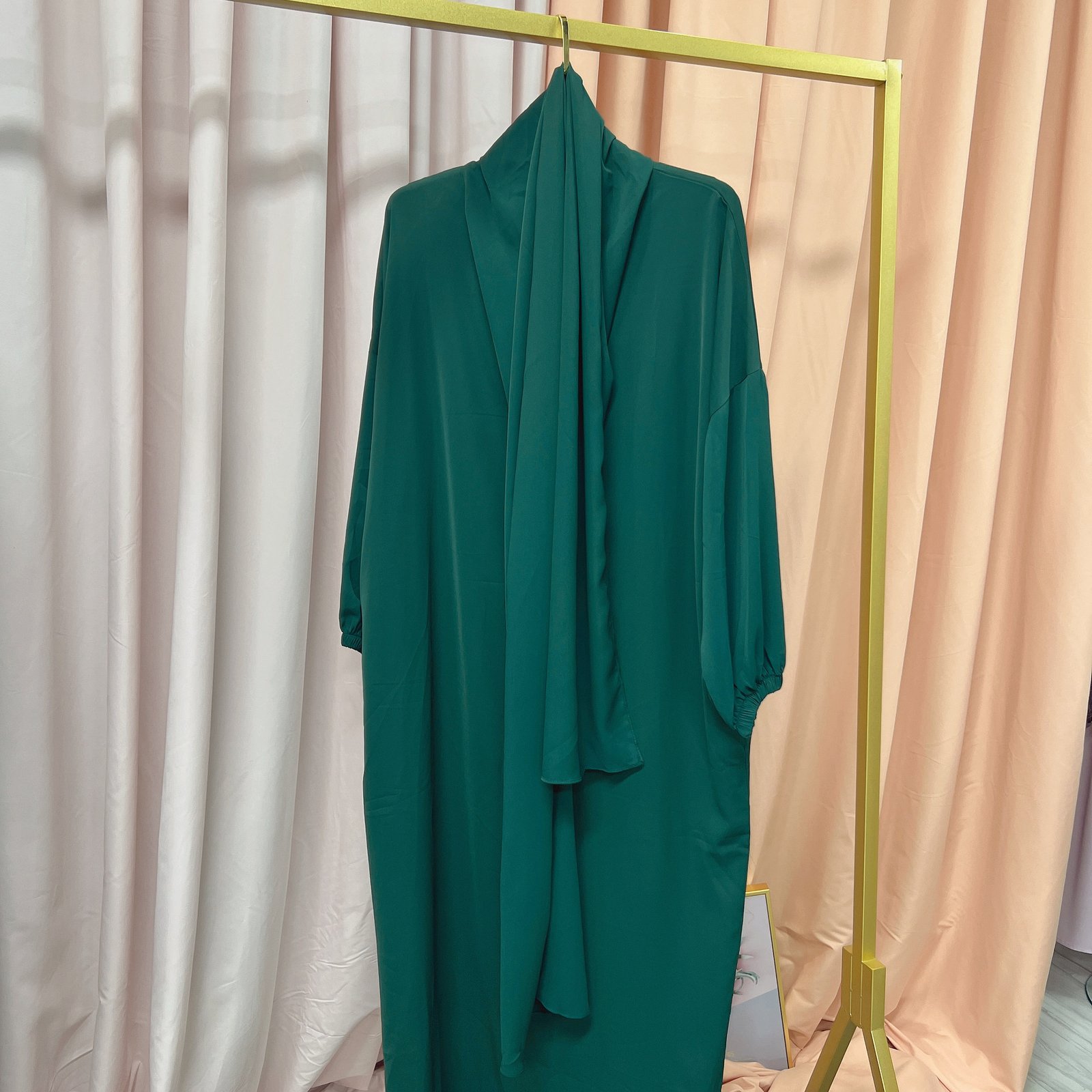 European And American Muslim Arabic Solid Color Hooded Robe Dress - Image 3