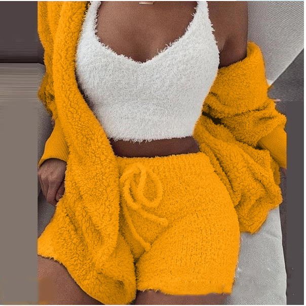 3 Pieces Of Fashionable Ladies Plush Home Clothes - Image 2